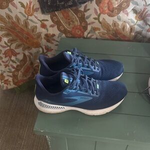 Brooks Navy Athletic Sneakers